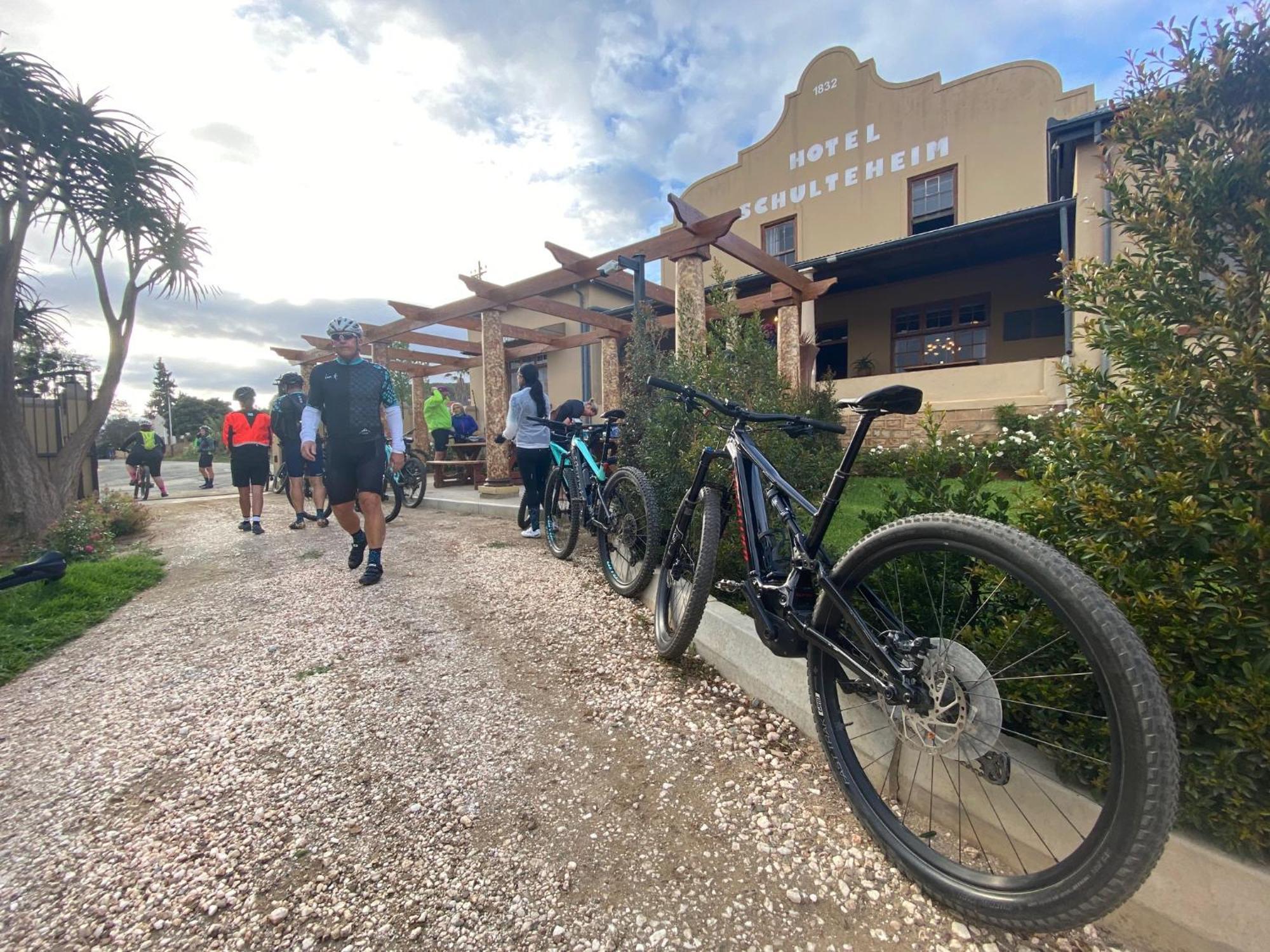 Schulteheim Hotel Uniondale  Bagian luar foto