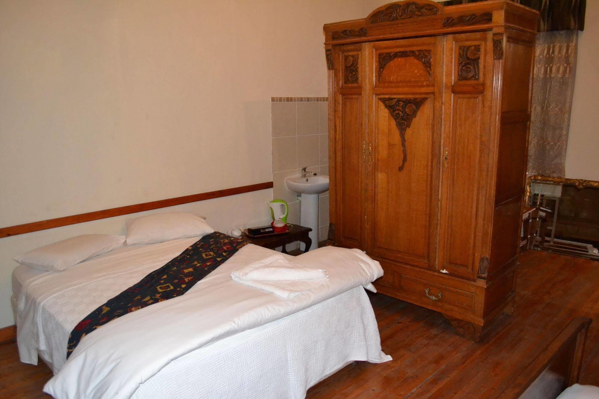 Schulteheim Hotel Uniondale  Bagian luar foto